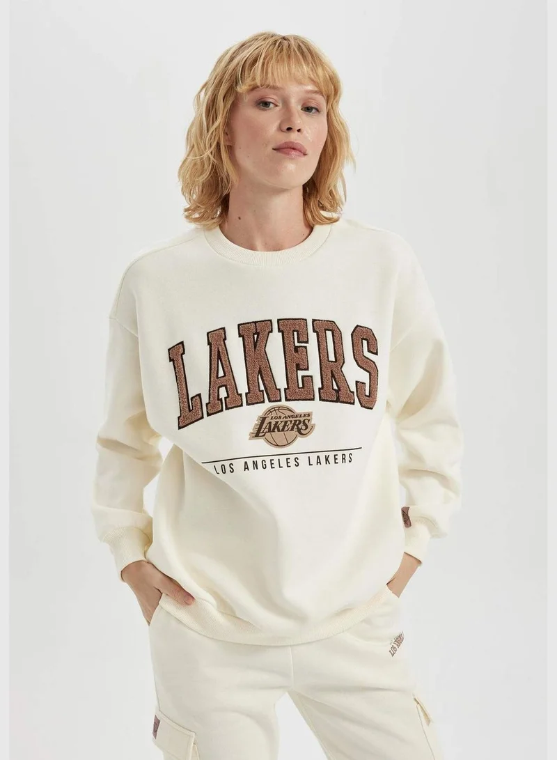 DeFacto Woman NBA Los Angeles Lakers Licenced Oversize Fit Crew Neck Long Sleeve Knitted Sweatshirt