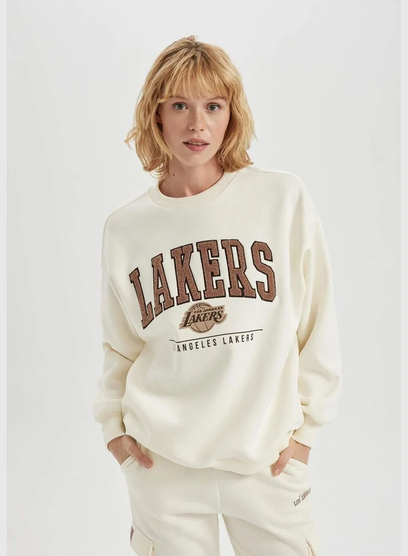 DeFacto Woman NBA Los Angeles Lakers Licenced Oversize Fit Crew Neck Long Sleeve Knitted Sweatshirt