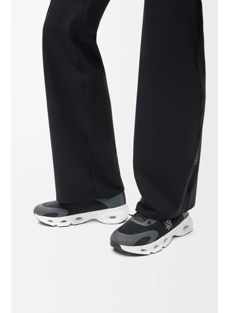 On Running Cloudsolo LOEWE Unisex Sneakers, Black/White - Image 3