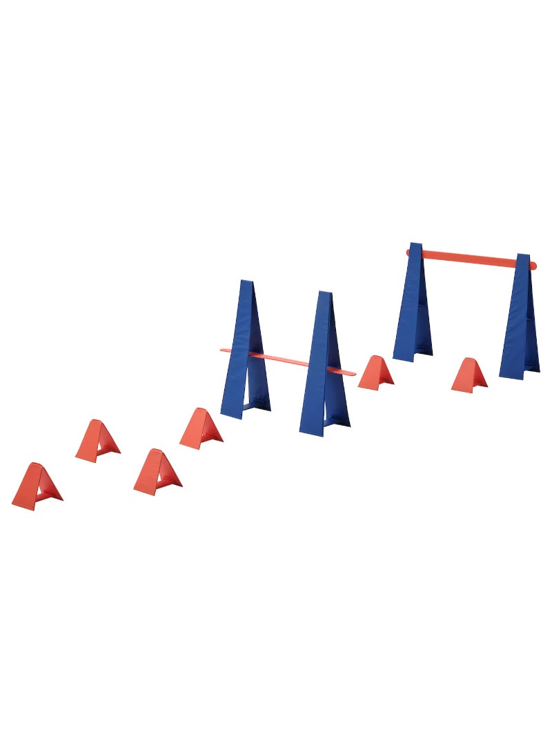 SKRATTMÅS Obstacle course