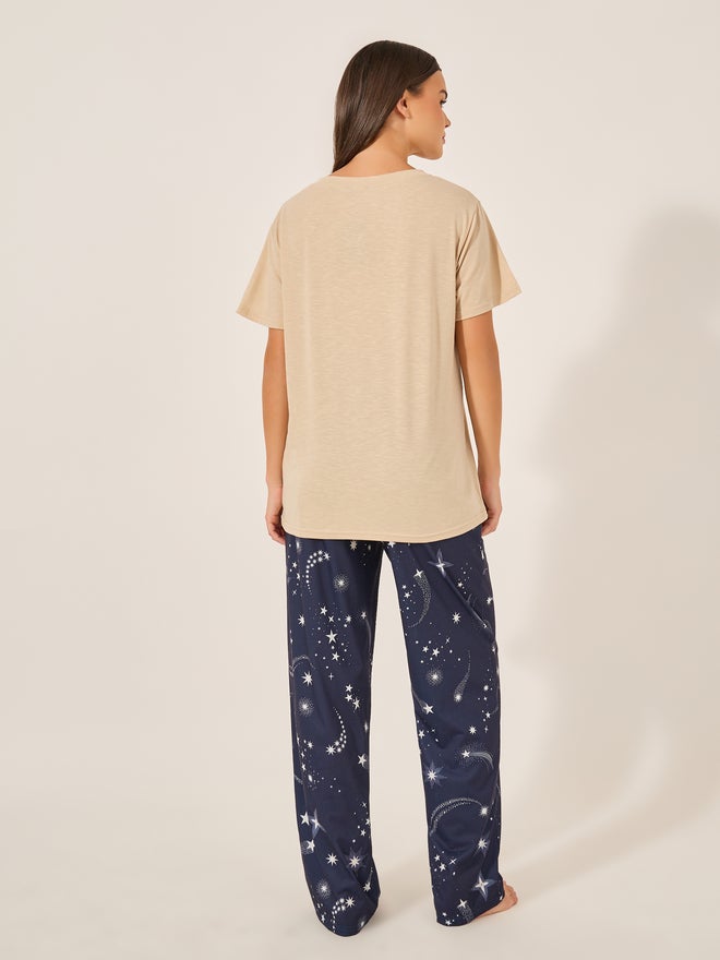 Styli Styli Unwind V-Neck Texture Tee and AOP Star PJ Set  - Image 5