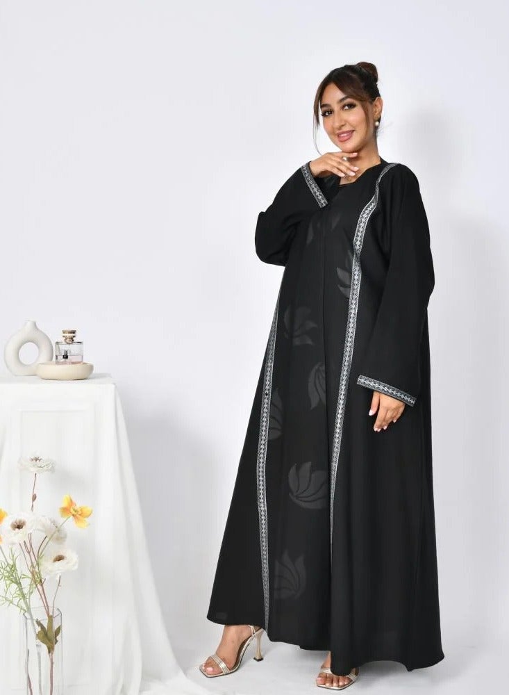 beyond abaya Black wrap abaya with a flared design, made of two fabrics, decorated with a tulle - Image 3