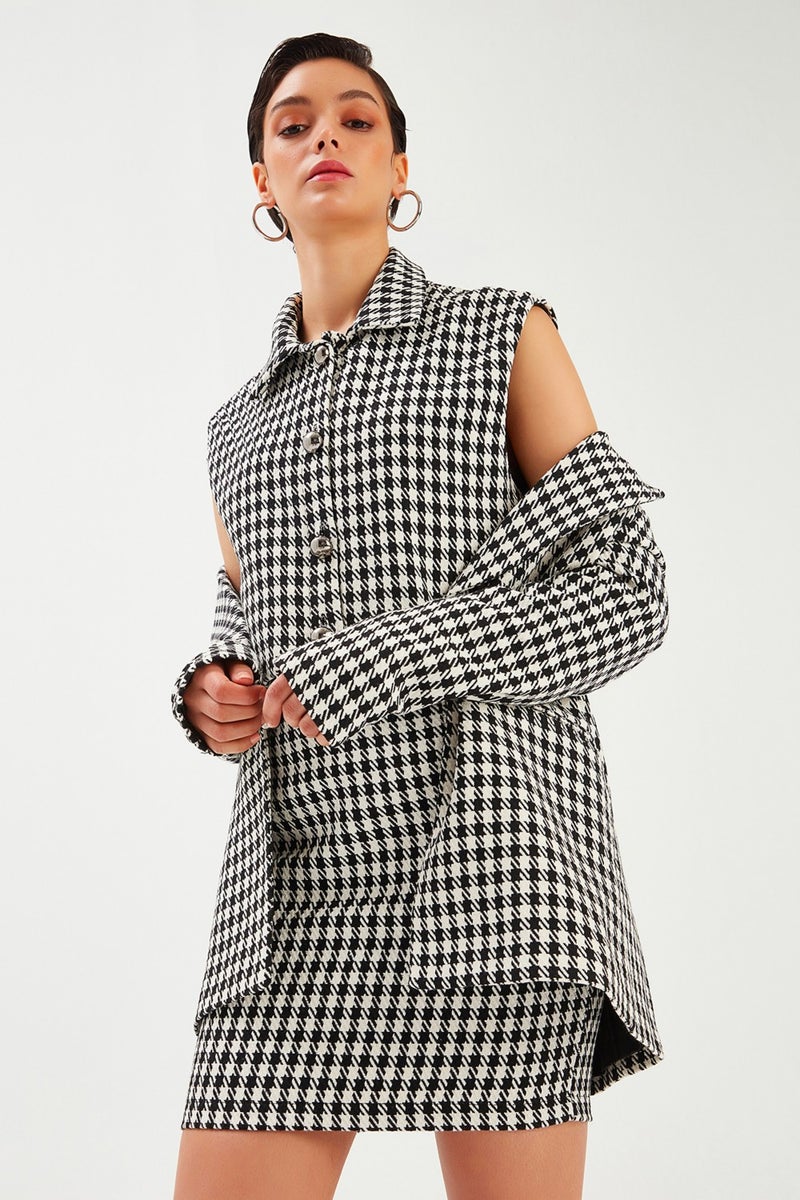 SATEEN Houndstooth Patterned Mini Skirt - Black  - Image 1