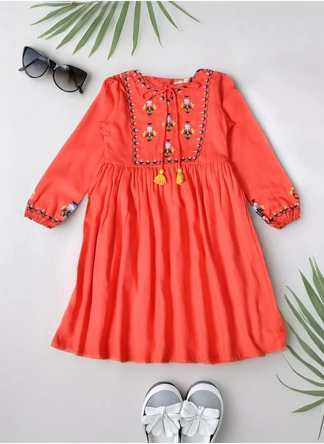 بيلا مودا Bella Moda Embroidered Tie-Up Neck Knee-Length Dress