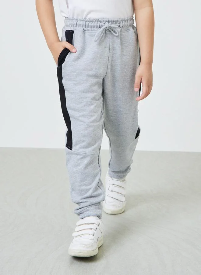 ستايلي Boys Contrast Side Panel Cuffed Joggers