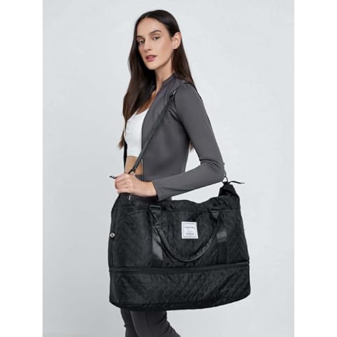 rayihni Women Patch Quilted Gym Bag One Size  Black - Image 2