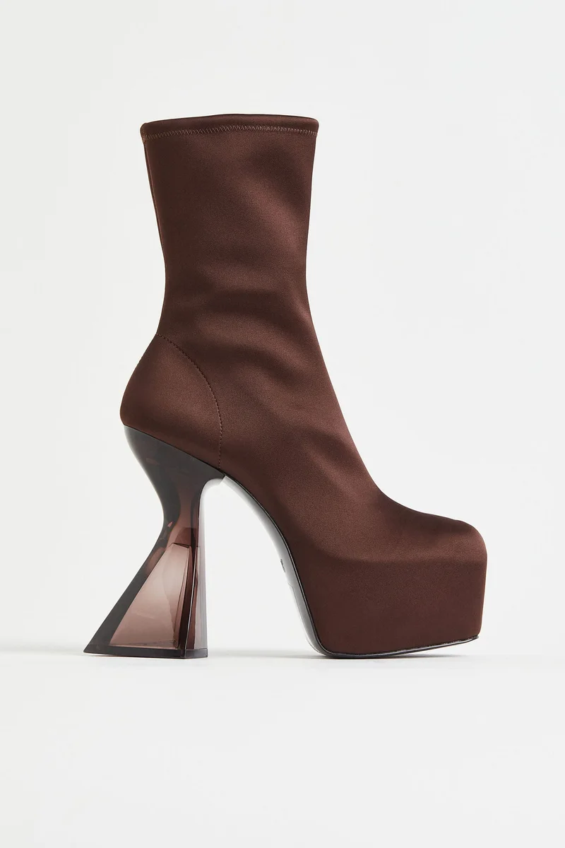 اتش اند ام بوت ساتان سميك النعل