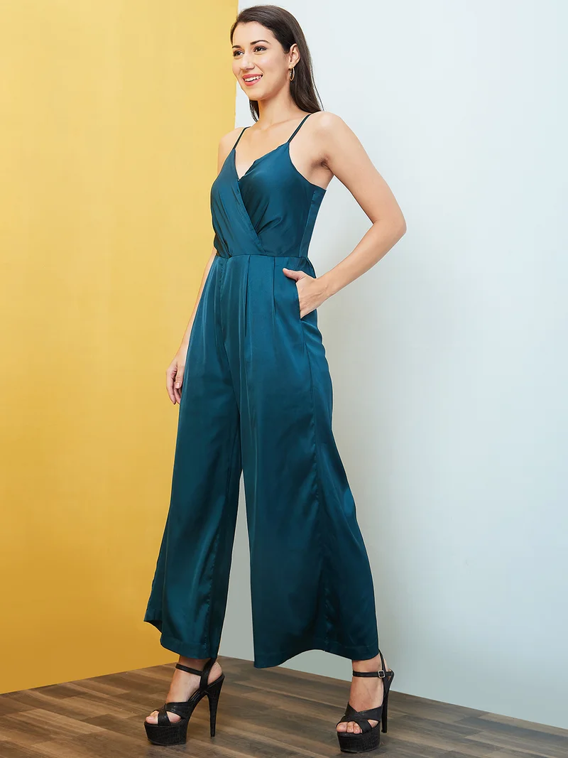 جلو باص جلوبس جمبسوت نسائي أخضر بحمالات كتف بلا أكمام أساسي