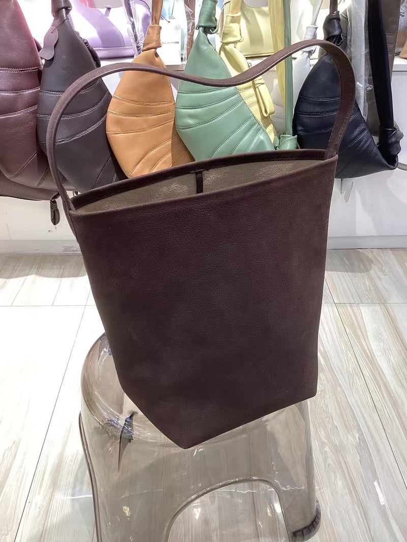 2025 Spring Festival The Rw Bucket Shoulder Cowhide Large Capacity Niche Handbag Genuine Leather Women'S Bag - Image 1
