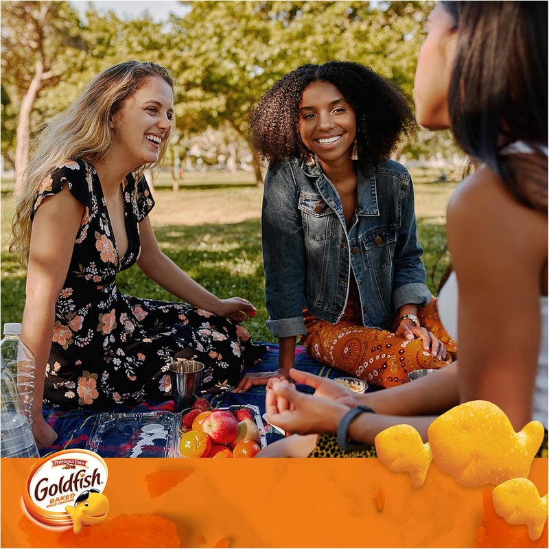 Goldfish Flavor Blasted Xtra Cheddar Cheese Crackers, Baked Snack Crackers, 0.9 oz On-the-Go Snack Packs, 9 Count Tray - Image 5