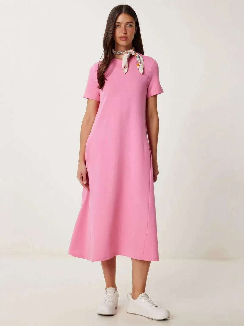 السعادة في إسطنبول ISTANBUL Midi Dress with Short Sleeves and Crew Neck