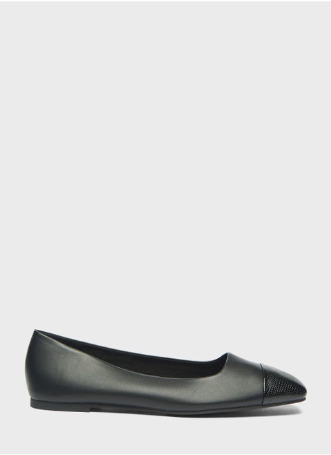 Close Toe Flat Ballerinas