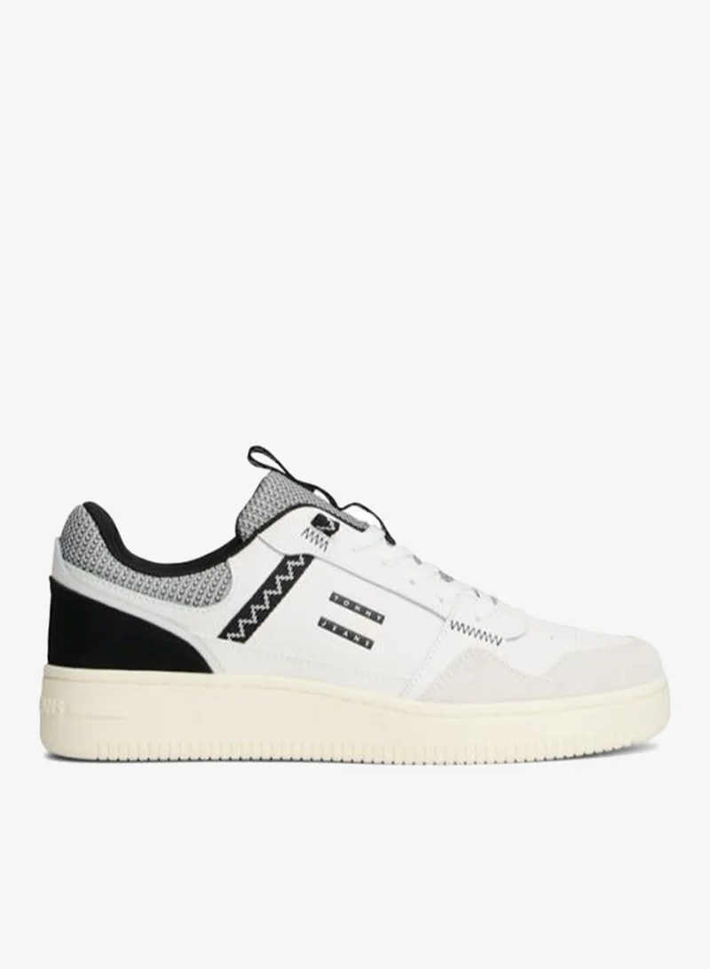 Zion Retro Low Top Sneakers