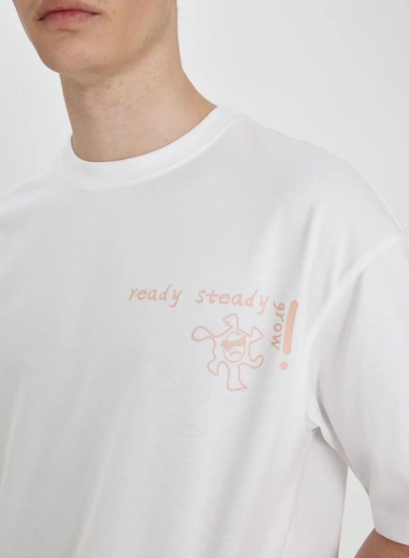 ديفاكتو Comfort Fit Crew Neck Printed T-Shirt