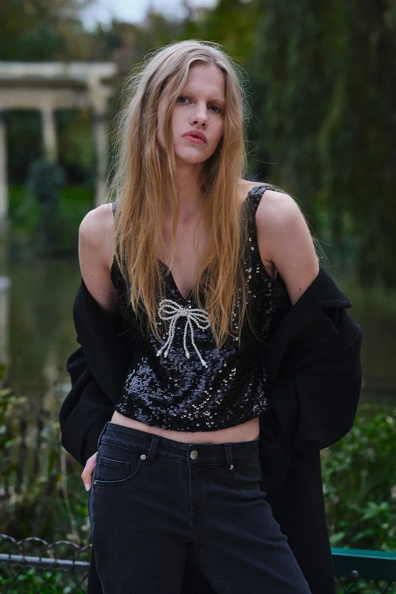 اتش اند ام Bow-Detail Sequined Top