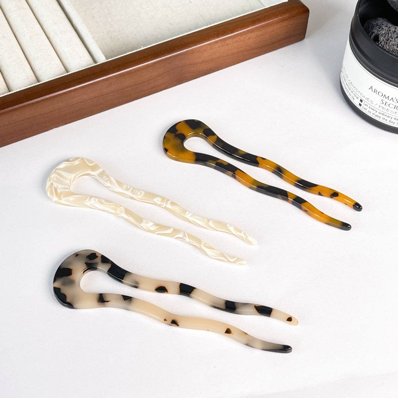 FRDTLUTHW 4.6Inch U Shaped Acetate French Hair Pin Tortoise Shell 2 Prong Bun Hair Sticks for Women Thick Long Hair(pack of 3) - Image 5