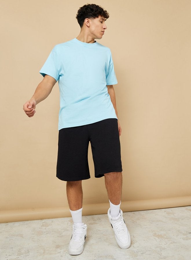 Styli Oversize Knit Shorts with Side Panel Detail - Image 2