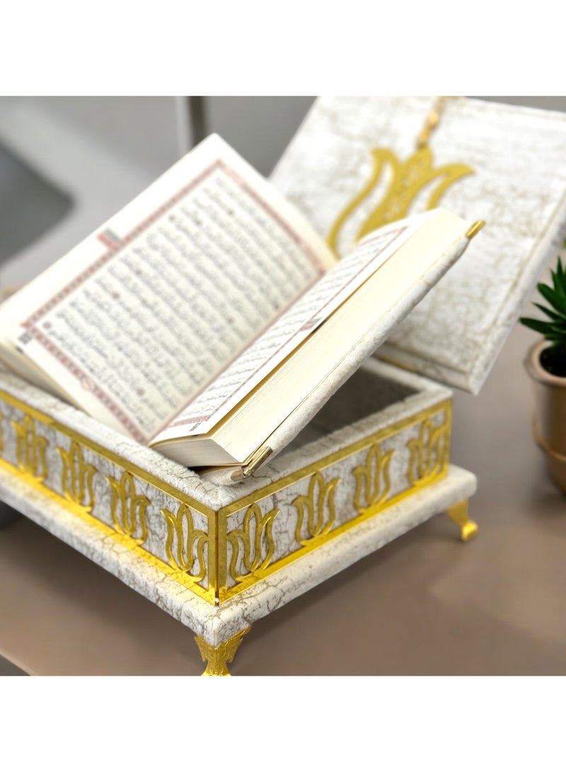 مجموعة مصحف رمضان الفاخرة بغطاء مخملي وزخارف ذهبية – مثالية للمنزل أو المكتب أو الهدايا