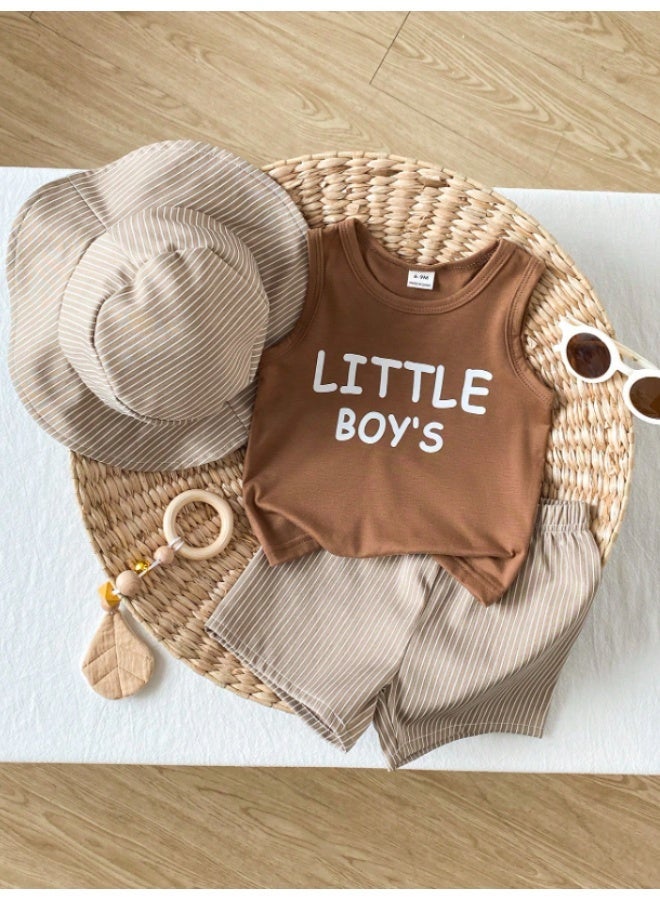 طقم صيفي للأطفال الأولاد 3 قطع – بلوزة بدون أكمام بطباعة Little Boy’s مع شورت مخطط وقبعة شمس – ملابس كاجوال للأطفال (2–3 سنوات) - Image 1