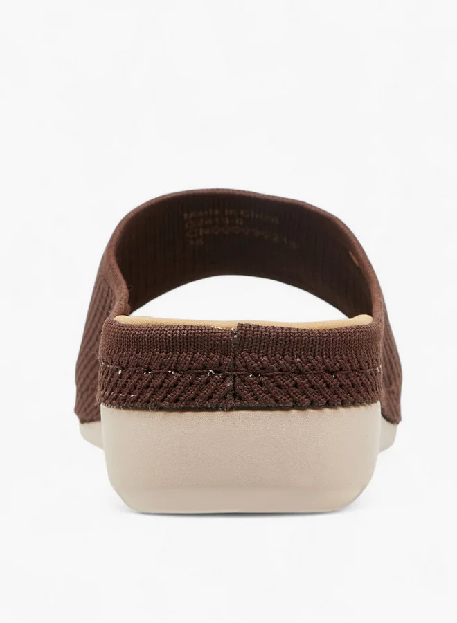 لو كونفورت Flyknit Textured Slip-On Comfort Sandals