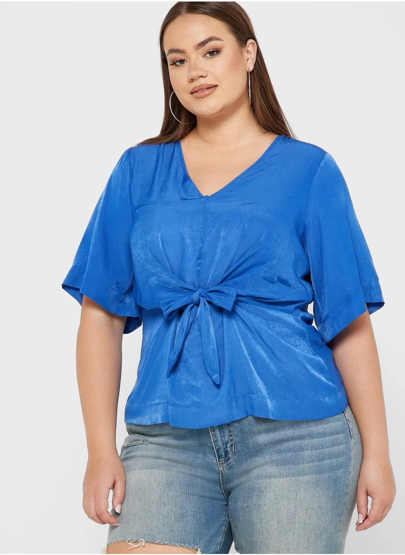 Vero Moda Curve Front Knot Detail Top