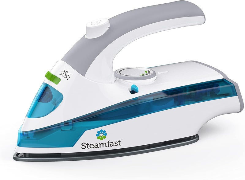 Steamfast مكواة بخار صغيرة SF-710، قاعدة غير لاصقة، مقبض قابل للطي، وقت تسخين 45 ثانية، تخزين سلك، محمولة، سلك طاقة بطول 6 أقدام، طاقة بخار خالية من المواد الكيميائية، بيضاء - Image 1