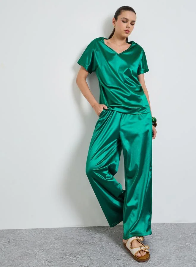 Take Two Green Solid V-Neck Top and Trousers Stain Co-ord Set