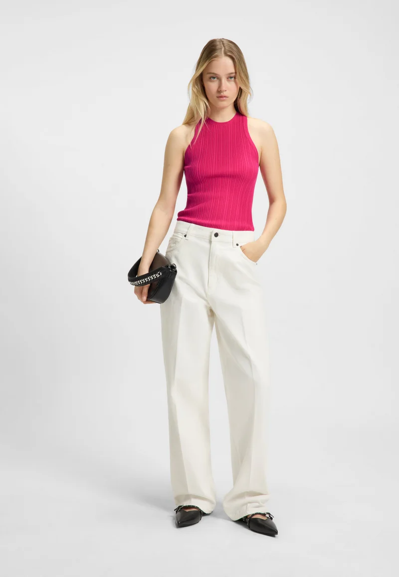 هوجو بلوزة بدون أكمام بظهر رياضي من قماش الكريب المضلع