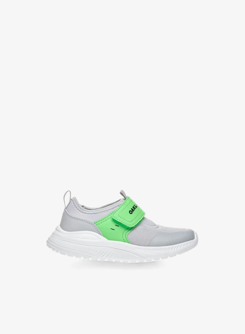 شو اكسبرس أحذية رياضية للأولاد بشريط سحب وإغلاق لاصق