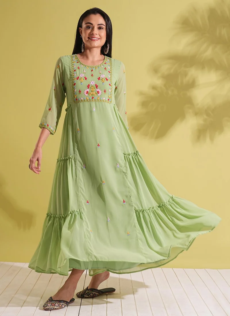 جلو باص فستان ماكسي نسائي مطرز بتصميم عرقي من جلوبس