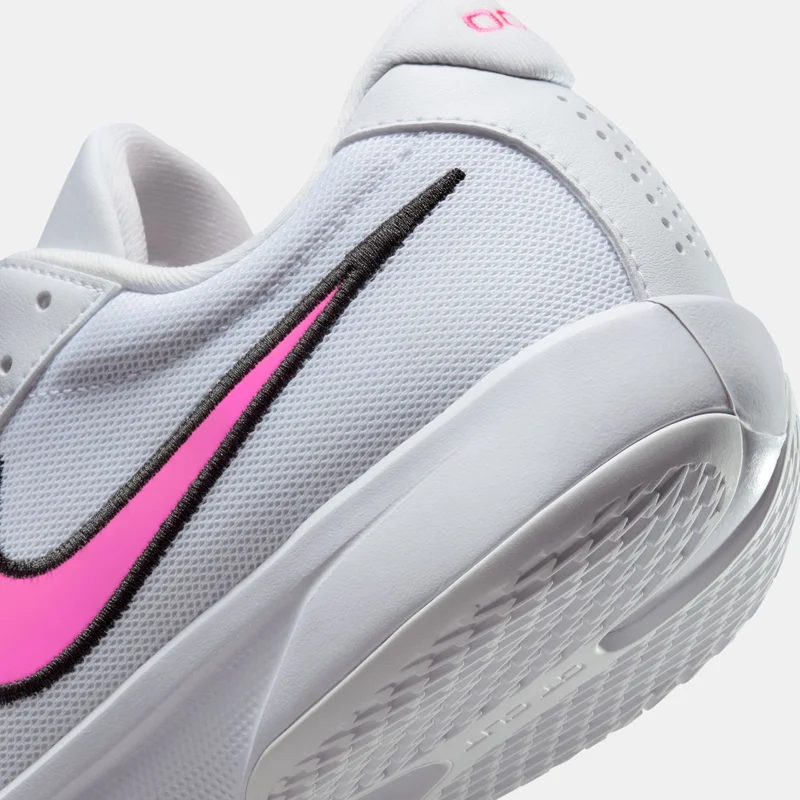 Nike Men's G.T. Cut Academy Basketball Shoes
