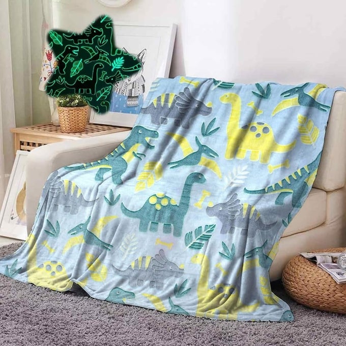 DINOSAUR GLOW IN THE DARK BLANKET FOR KIDS 015 YEARS 200X152 CM SOFT FLANNEL FLEECE THROW COZY WARM ALLSEASON RADIUM BLANKET IDEAL GIFT FOR BOYS GIRLS GREEN QUEEN SIZE TC 250