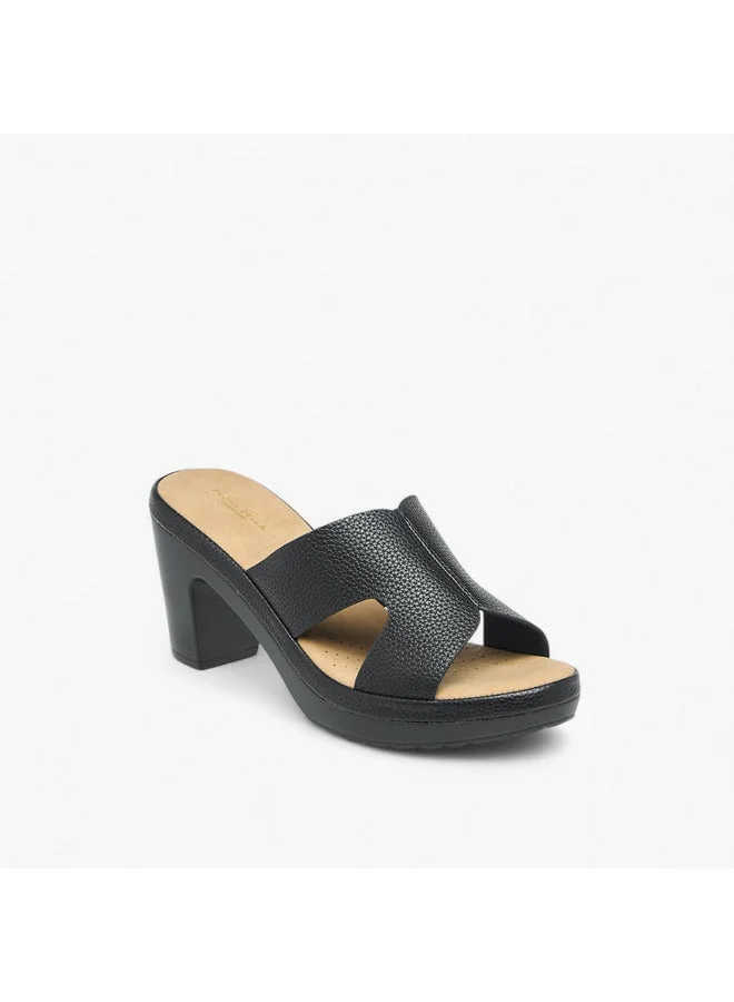 فلورا بيلا من شو إكسبرس صنادل نسائية سهلة الارتداء بكعب عريض وتفاصيل مقصوصة