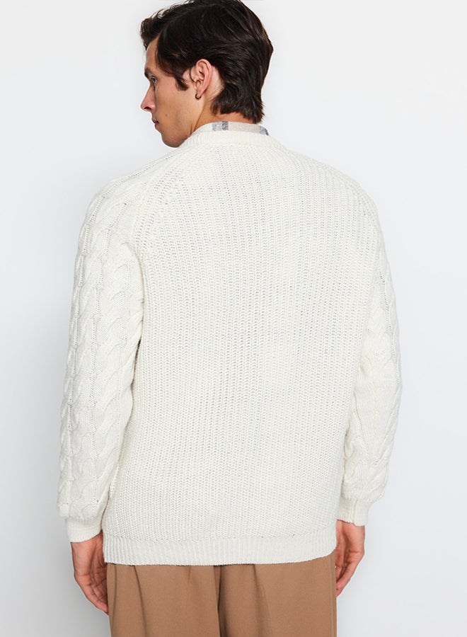 trendyol Ecru Regular Fit Crew Neck Hair Braid Detailed Knitwear Sweater TMNAW22KZ2059 - Image 5