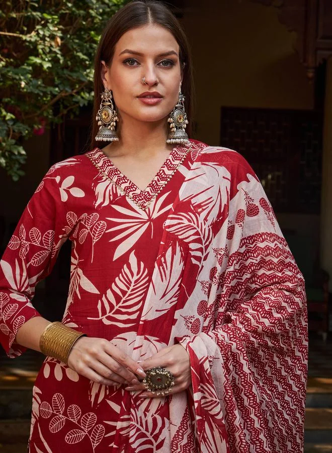 SASSAFRAS SASSAFRAS Maroon Floral V-Neck Kurta with Pencil Pants and Dupatta Set