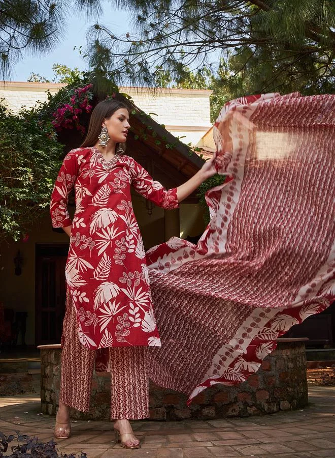 SASSAFRAS SASSAFRAS Maroon Floral V-Neck Kurta with Pencil Pants and Dupatta Set