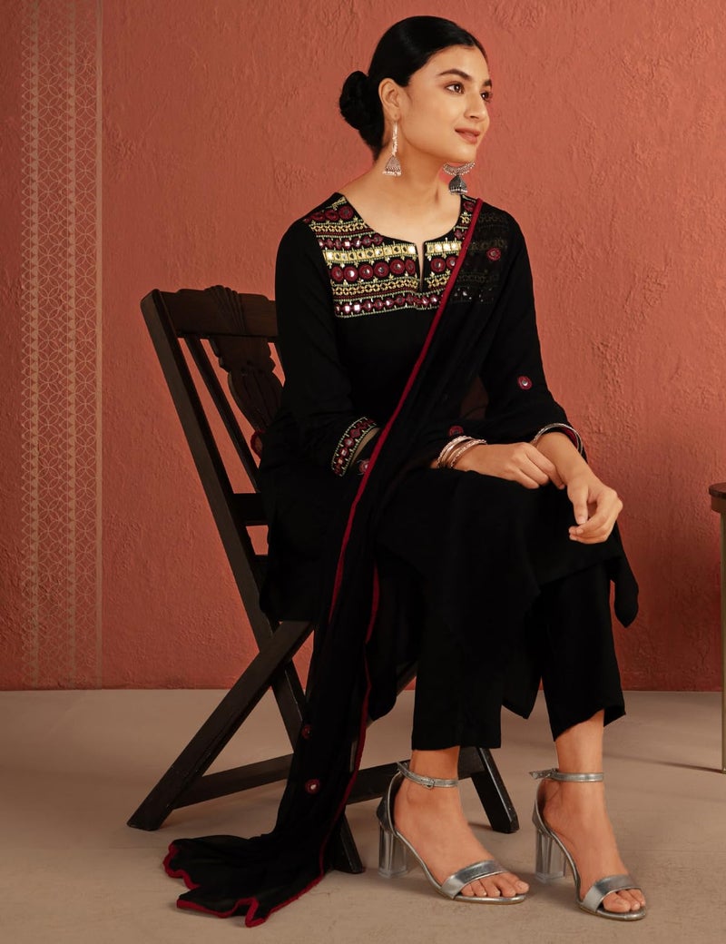 Kaari Women Rayon Staple Staple 7525 Kurta Set (KAAAW24WSKD-92030_Kohl Black_M) - Image 2
