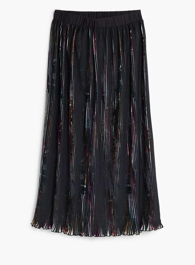 Desigual Black Floral midi pleated skirt for Women | Best Price UAE