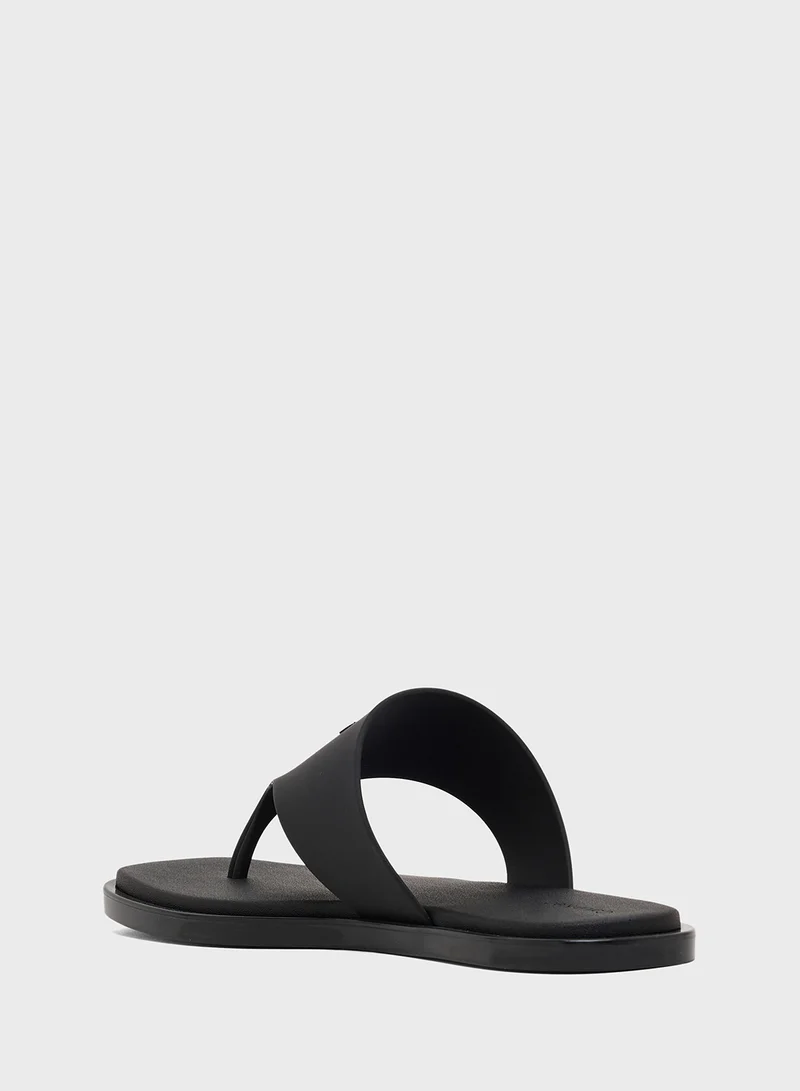 كالفن كلاين Toe Post Striped Slides