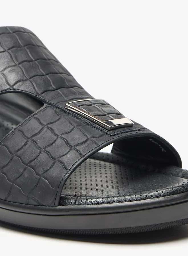 ال بي ال من شو اكسبرس Mens Textured Slip-On Arabic Sandals With Metal Accent