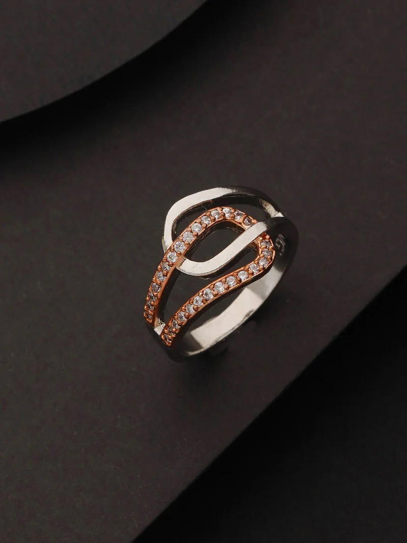 Priyaasi Interlocked Threads Ring