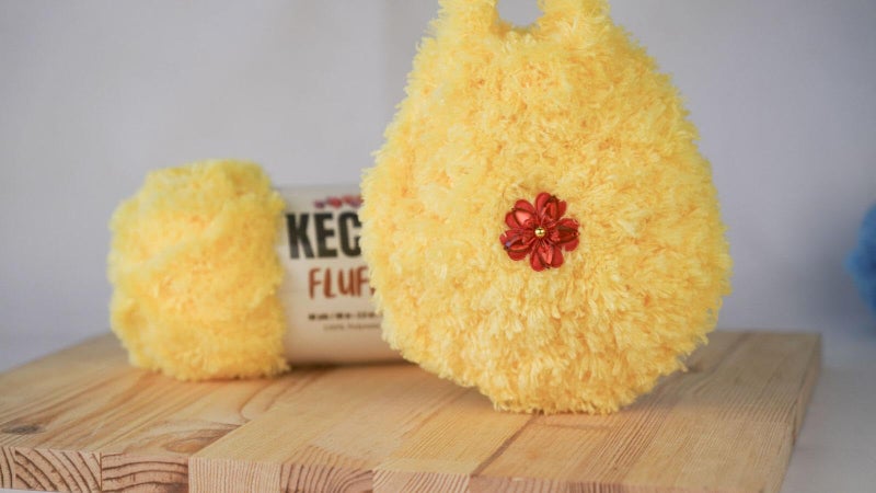 KECHE Fluffy Bulky Yarn â€“ Super Soft Chunky Fuzzy Blanket Weight # 5 Yarn for Knitting Crocheting Crafting 3.5 oz (100 gr) 98 Yds (90 m) - Latte - Image 2