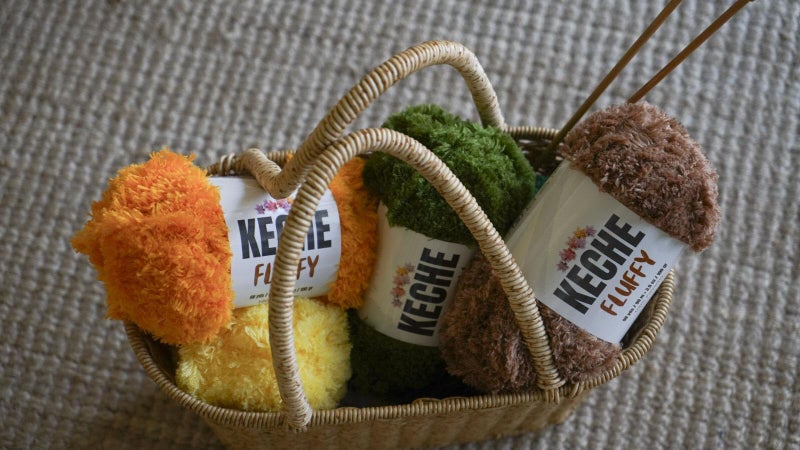 KECHE Fluffy Bulky Yarn â€“ Super Soft Chunky Fuzzy Blanket Weight # 5 Yarn for Knitting Crocheting Crafting 3.5 oz (100 gr) 98 Yds (90 m) - Latte - Image 5