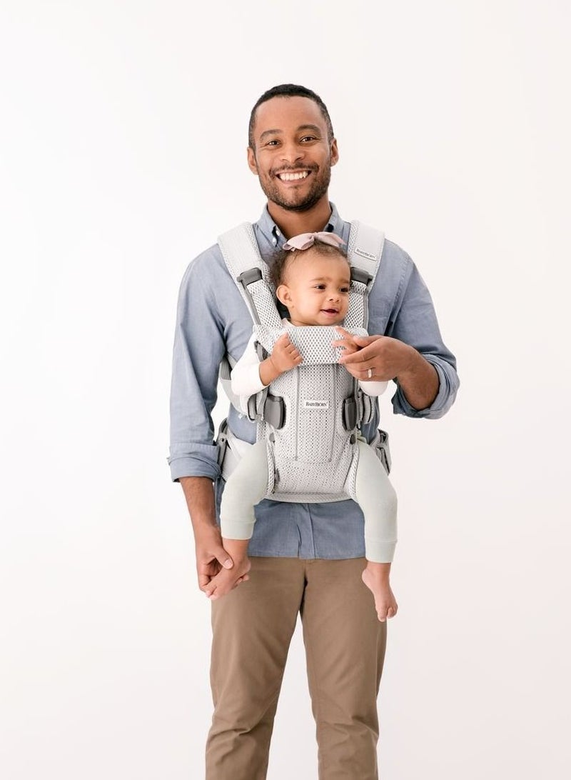 BABYBJORN حامل شبكي ثلاثي الأبعاد للأطفال لون فضي - Image 2