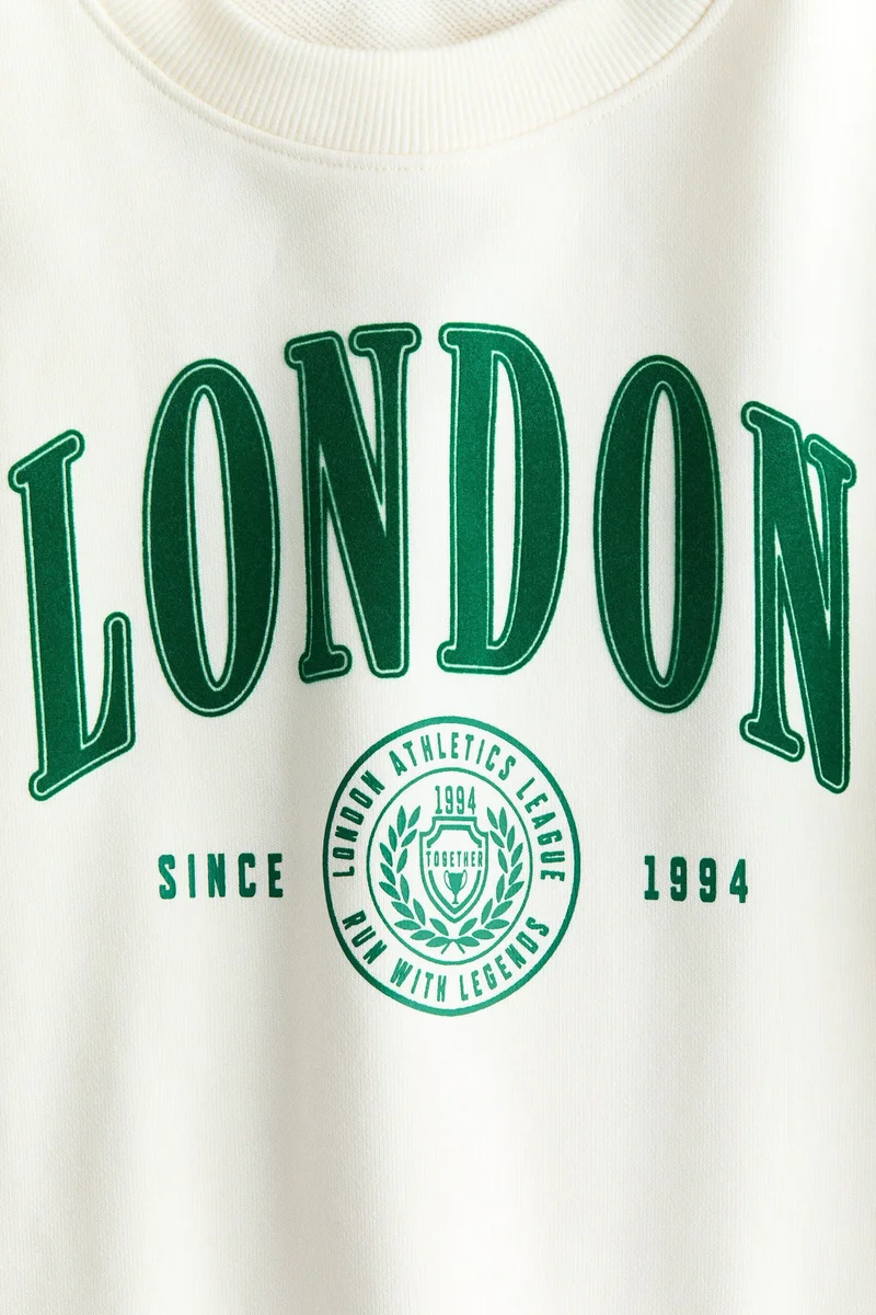 اتش اند ام كنزة بقبة مستديرة مزينة بطبعة