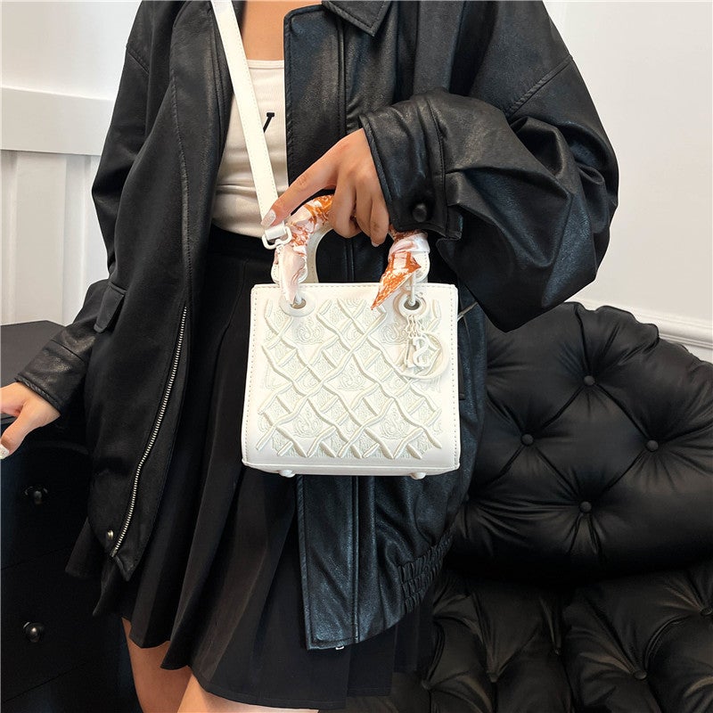 Beibei Shangpin Fashion Heavy Industry Embroidered Silk Scarf Daffy Bag Portable Single Shoulder Crossbody Trendy Women'S Bag - Image 2