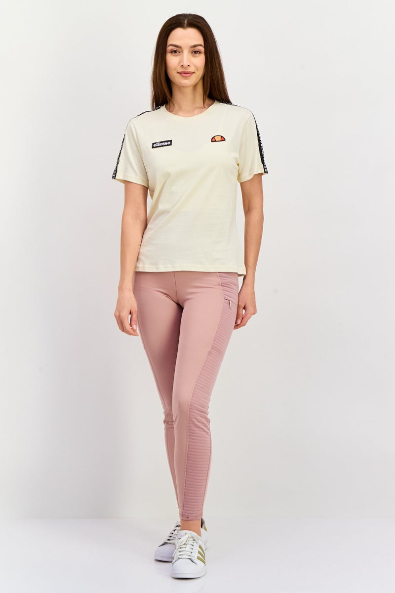 Ellesse تي شيرت رياضي نسائي بأكمام قصيرة، لون أبيض فاتح - Image 4