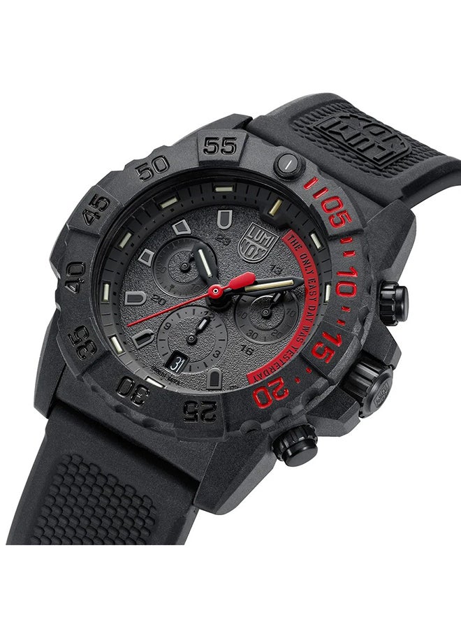 Luminox Men's Chronograph Round Shape Rubber Wrist Watch XS.3581.EY - 45 Mm  - Image 3