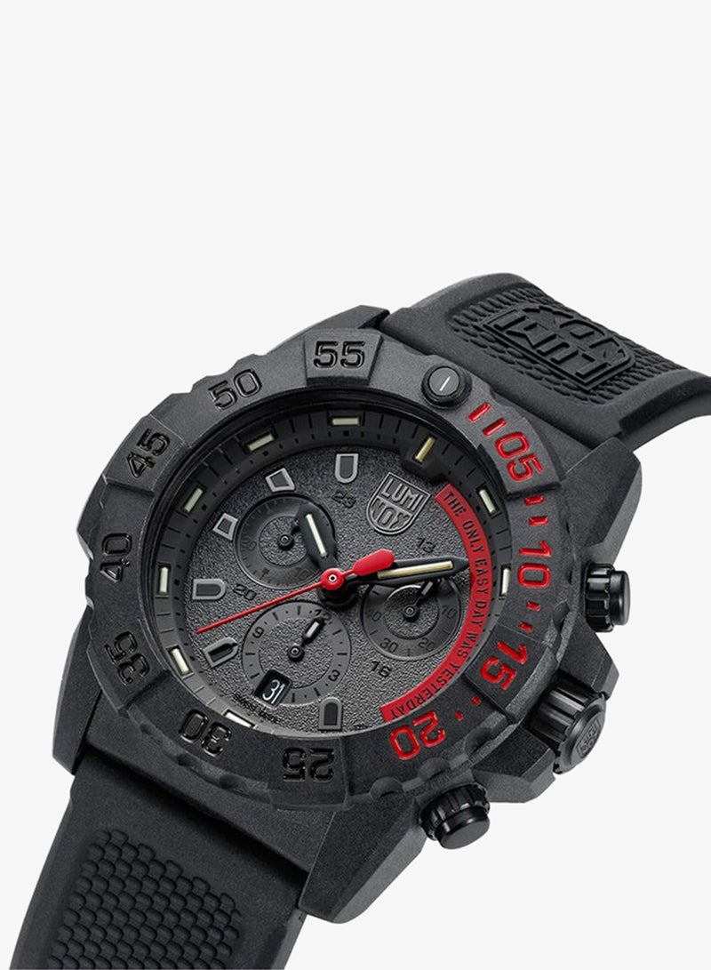 Luminox Men's Chronograph Round Shape Rubber Wrist Watch XS.3581.EY - 45 Mm - Image 3
