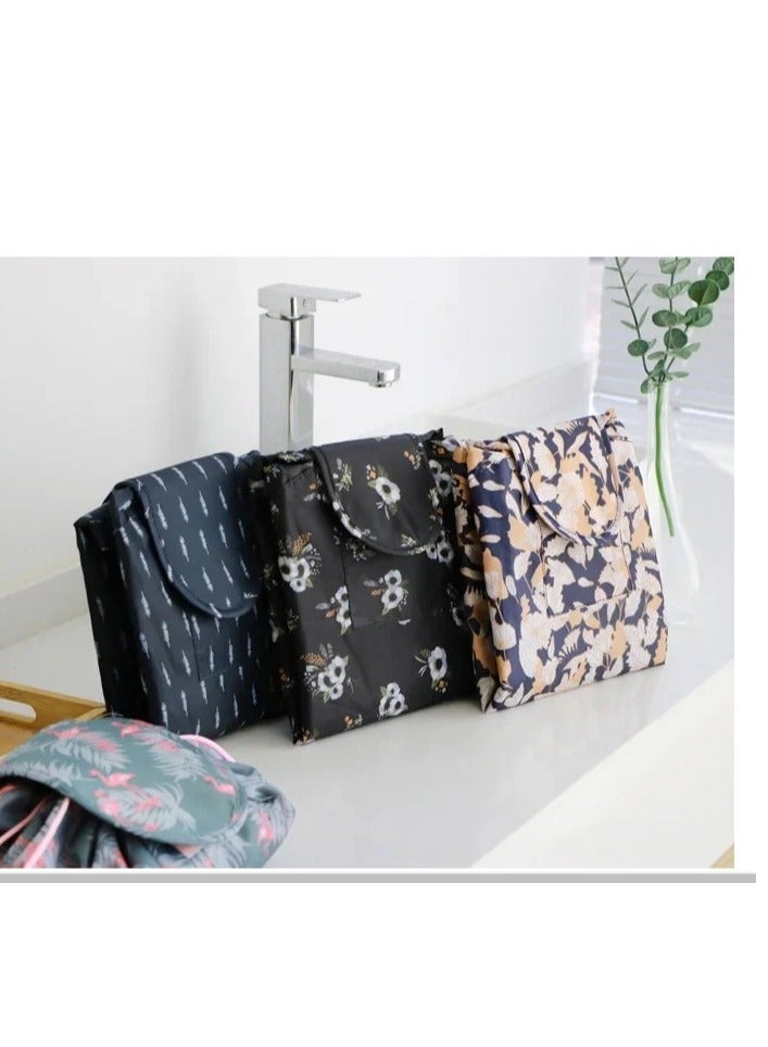 Makeup bag, great design, made of durable, high-quality imported fabric - Image 4